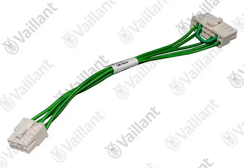 Kabelbaum von Vaillant mit weißen Steckverbindern und grünen Drähten, verwindungsfreies Design zur Verbindung elektrischer Komponenten.
